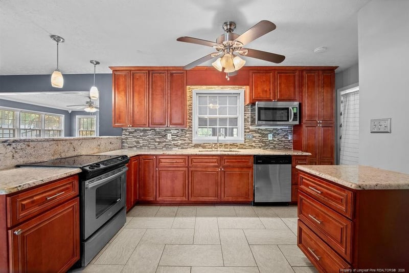1520 Palmer Dr, Fayetteville, NC 28303