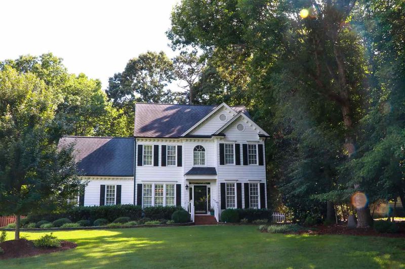 1520 Wescott Dr, Raleigh, NC 27614