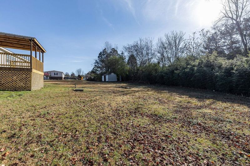 1520 Willow Downs Cir, Willow Springs, NC 27592