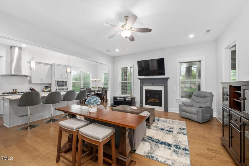 1521 Armscroft Ln, Apex, NC 27502