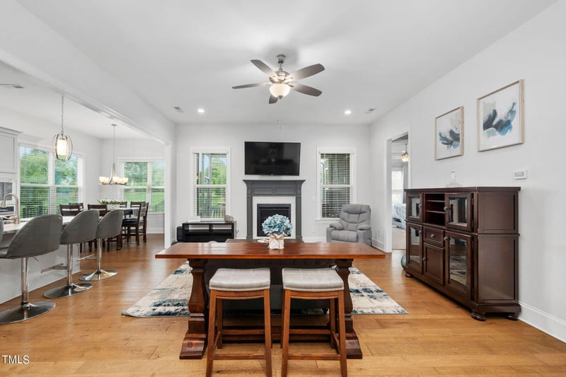 1521 Armscroft Ln, Apex, NC 27502