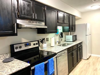 1521 Creekwood Ct #201, Raleigh, NC 27603