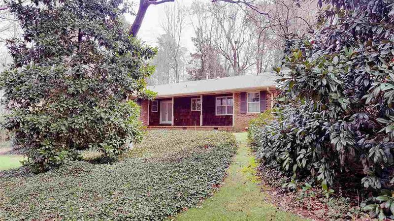 1521 Delmont Dr, Raleigh, NC 27606