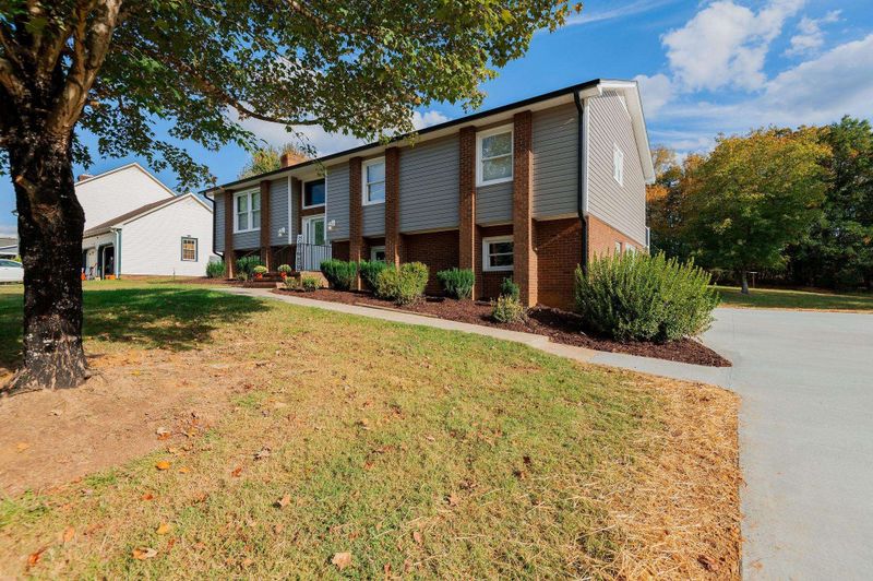 1521 George Bason Rd, Graham, NC 27253
