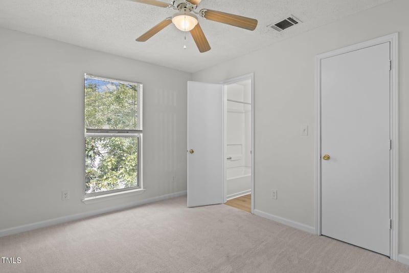 1521 Graduate Ln #302, Raleigh, NC 27606