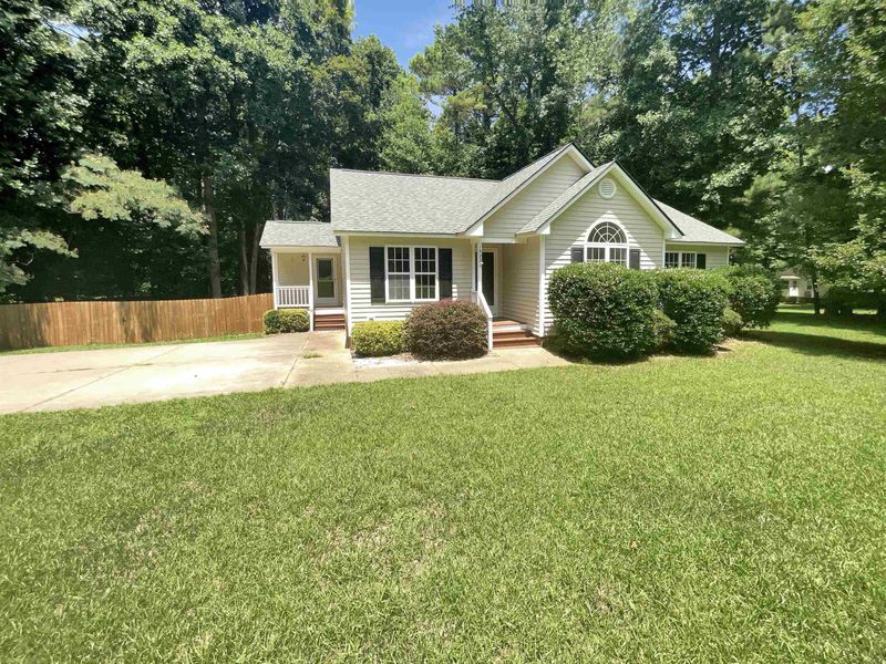 1522 Middle Ridge Dr, Willow Springs, NC 27592