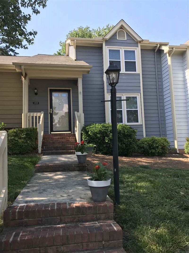 1523 Hemphill Dr, Raleigh, NC 27609