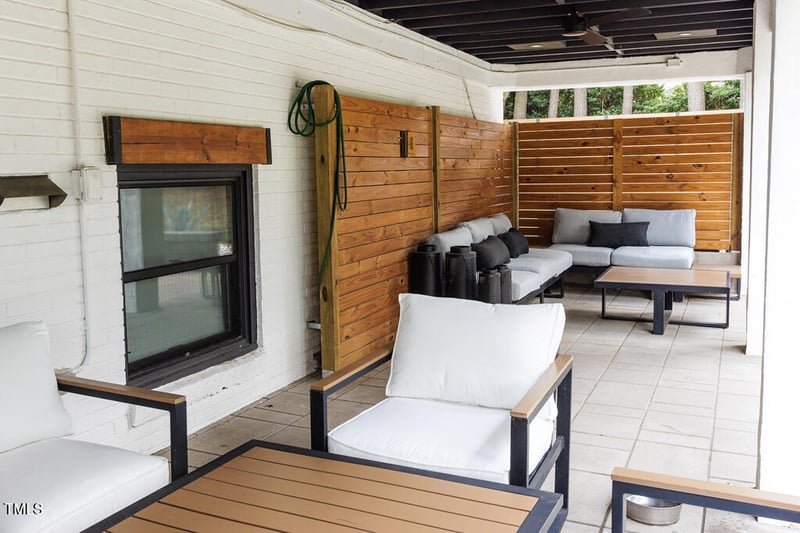 1523 Ivy Ln, Raleigh, NC 27609