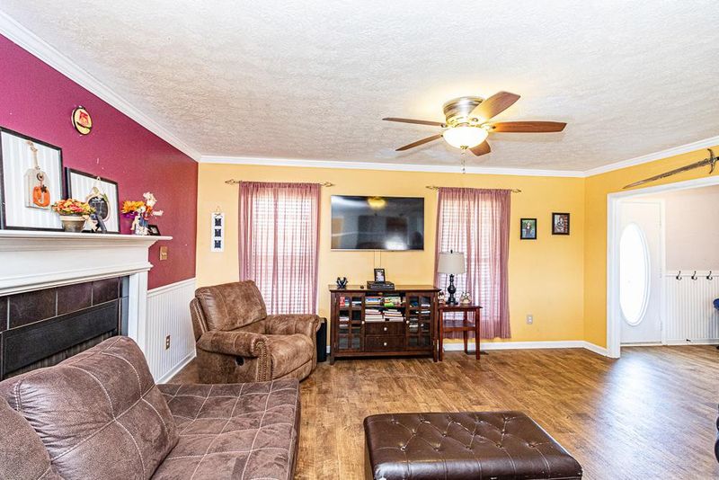 1523 Old Halifax Rd, Zebulon, NC 27597