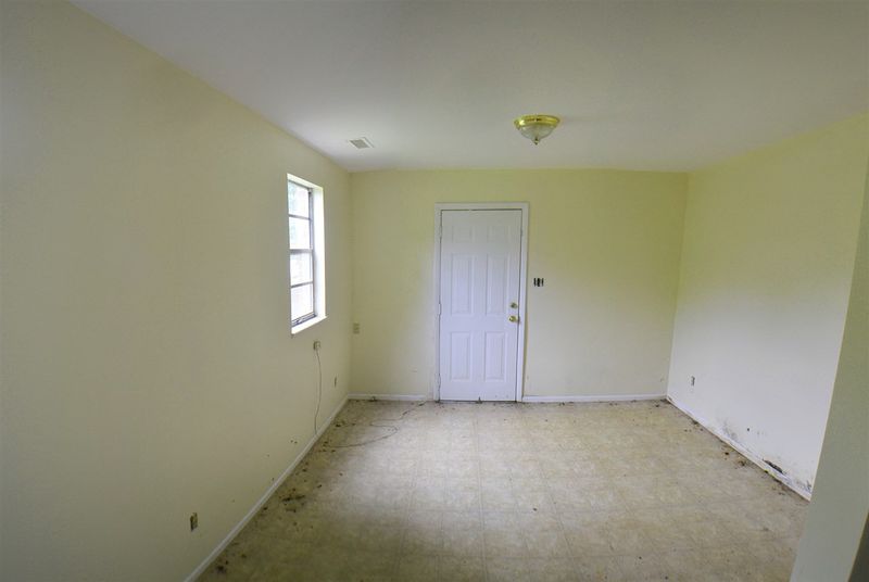 1523 Southgate Dr, Raleigh, NC 27610