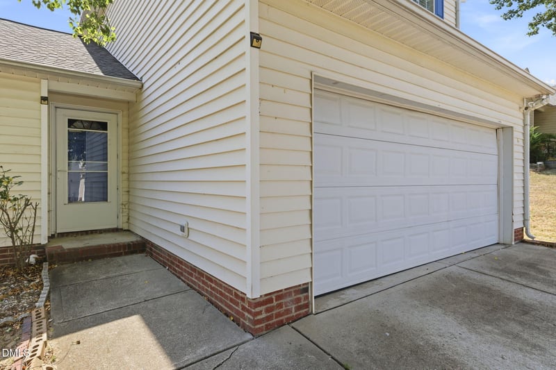 1524 Clover Ridge Ct, Raleigh, NC 27610