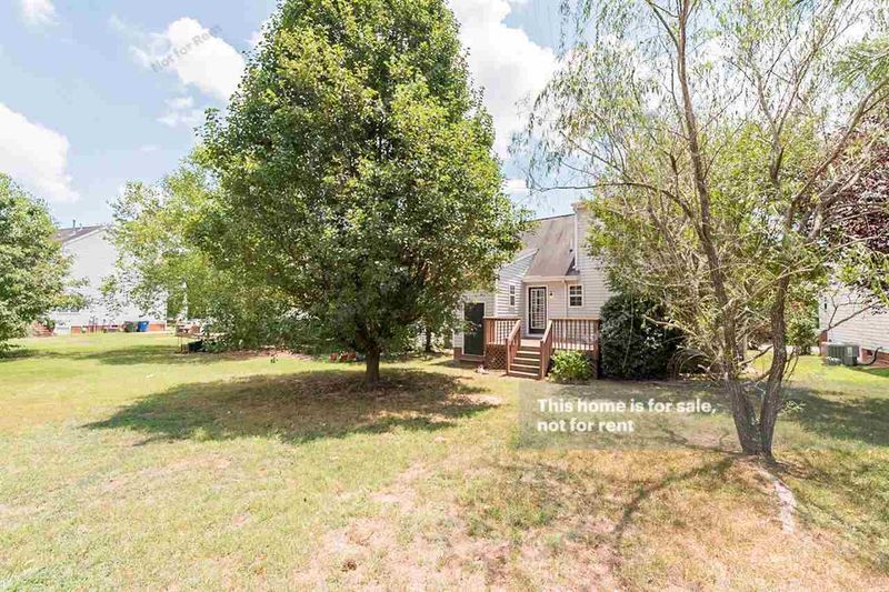 1524 Crag Burn Ln, Raleigh, NC 27604