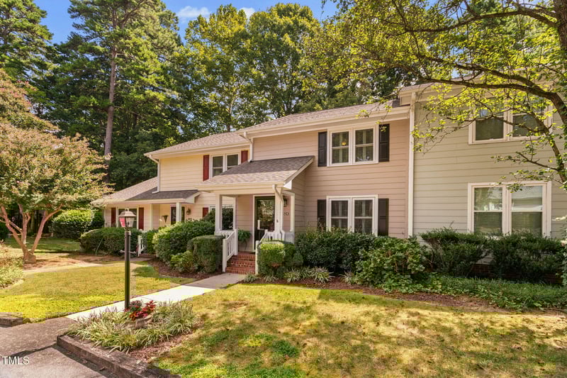 1524 Edgeside Ct, Raleigh, NC 27609