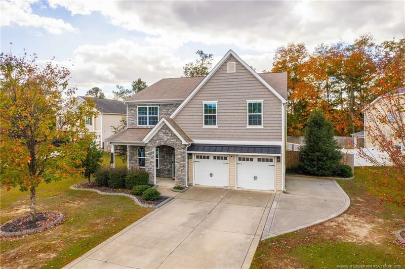 1524 Laguardia Dr, Hope Mills, NC 28348
