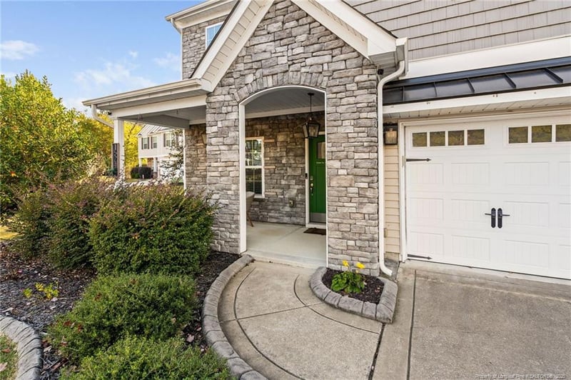 1524 Laguardia Dr, Hope Mills, NC 28348