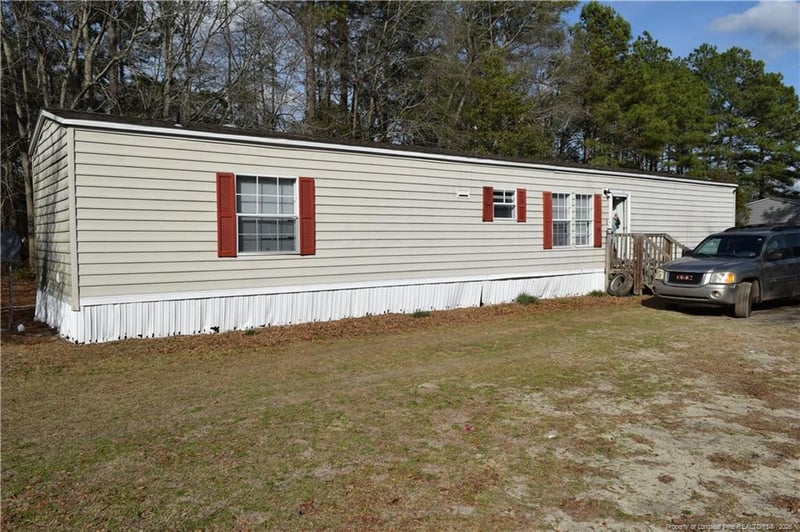 1524 Seabrook School Rd, Fayetteville, NC 28312