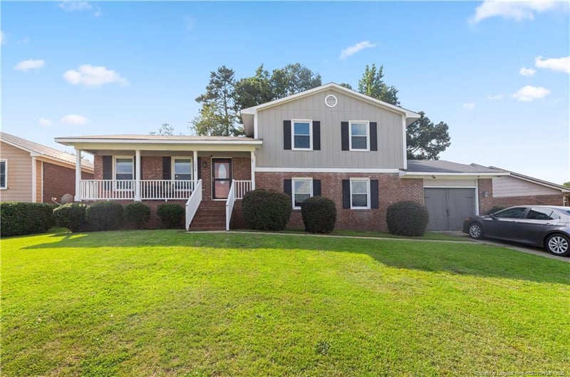 1524 Stackhouse Dr, Fayetteville, NC 28314