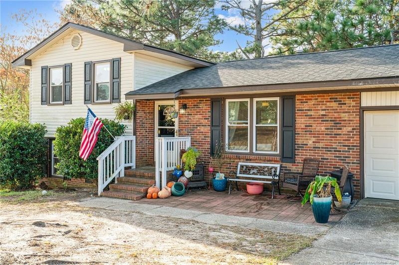 1525 Argon Ave, Fayetteville, NC 28311