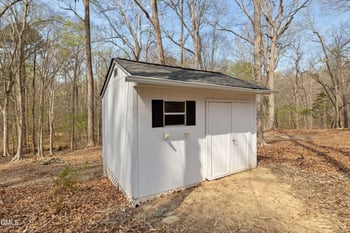 1525 Eglantyne Ct, Raleigh, NC 27613