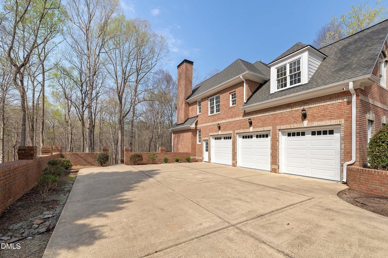 1525 Eglantyne Ct, Raleigh, NC 27613