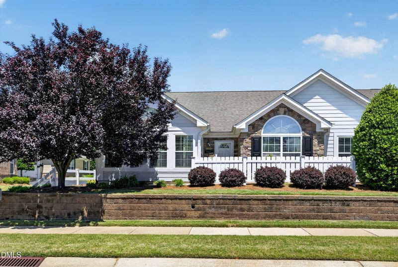 1525 Orchard Villas Ave, Apex, NC 27502