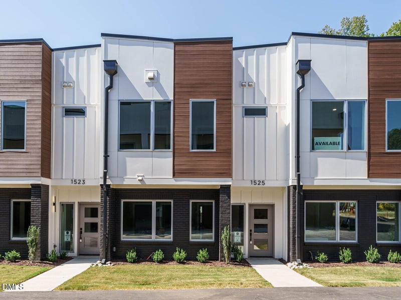 1525 Urban Trace Ln, Raleigh, NC 27608