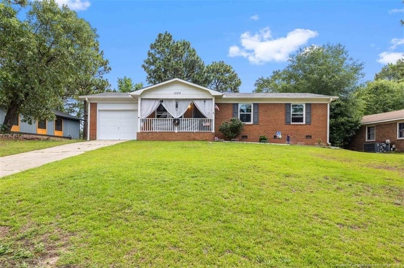 1526 Argon Ave, Fayetteville, NC 28311