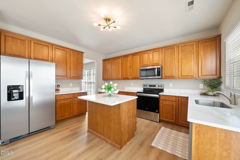 1526 Michelle Dr, Raleigh, NC 27614
