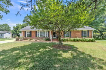 1526 Regency Ct, Burlington, NC 27215
