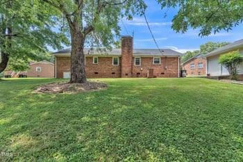 1526 Regency Ct, Burlington, NC 27215