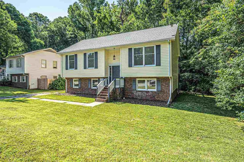 1527 Glasgow St, Durham, NC 27705