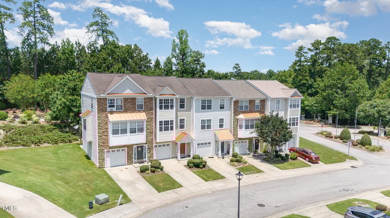 1527 Haywards Heath Ln, Apex, NC 27502