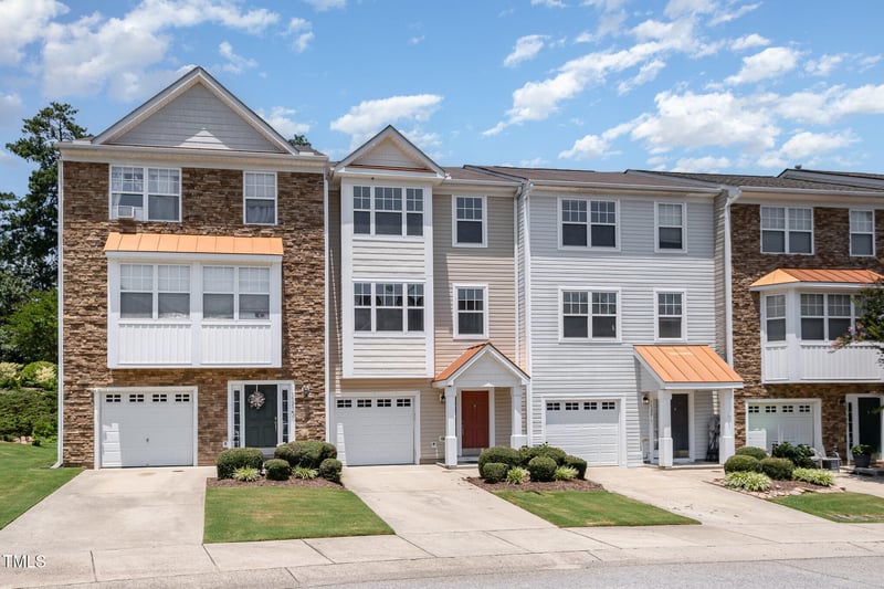 1527 Haywards Heath Ln, Apex, NC 27502