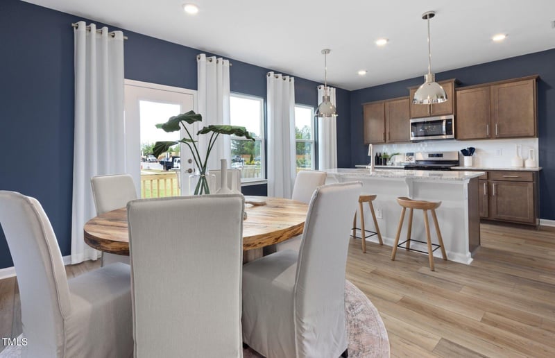 1527 Tamarisk Ln, Durham, NC 27703