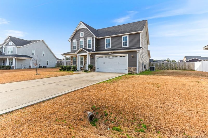 1528 Creekwood Rd, Hope Mills, NC 28348