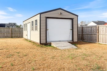 1528 Creekwood Rd, Hope Mills, NC 28348