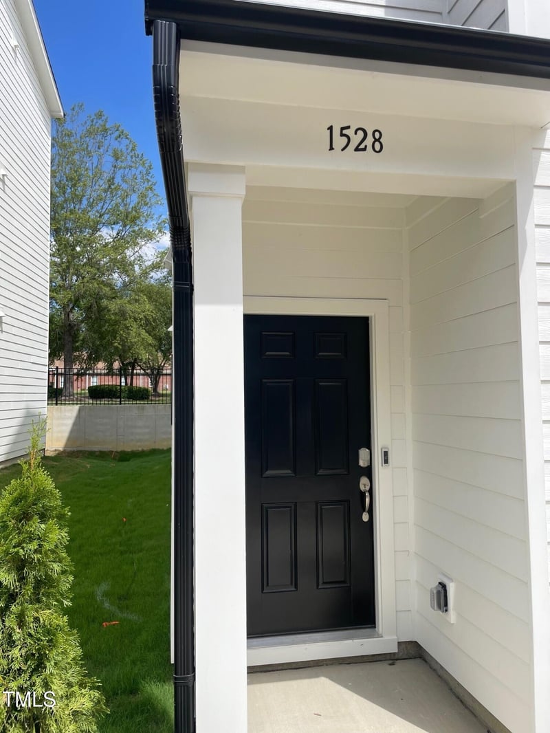 1528 Crescent Townes Way, Raleigh, NC 27604