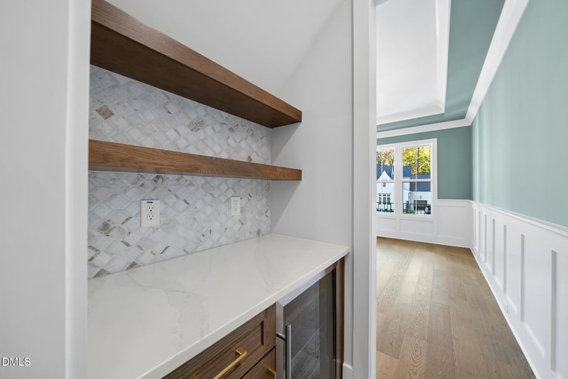 1528 Lake Adventure Ct, Raleigh, NC 27613