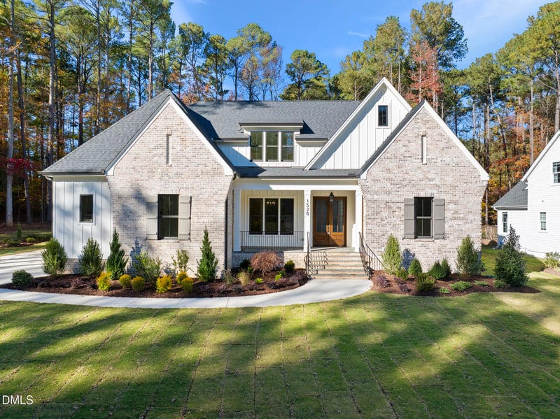 1528 Lake Adventure Ct, Raleigh, NC 27613