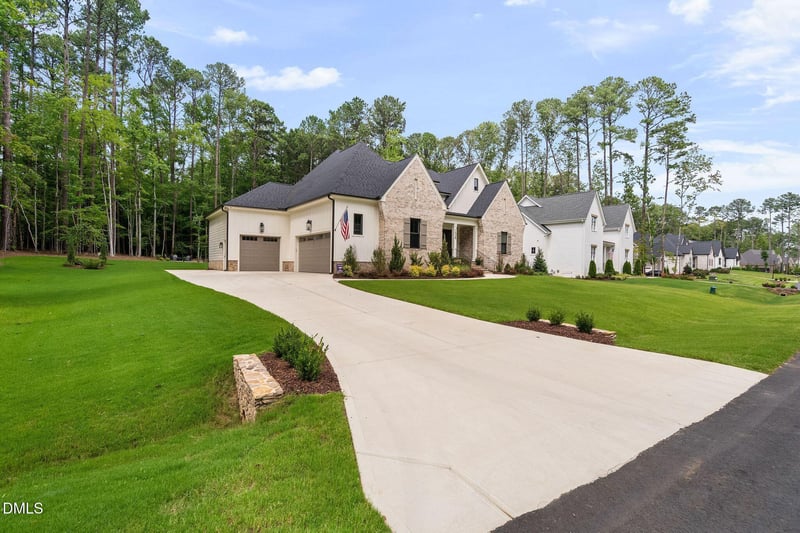 1528 Lake Adventure Ct, Raleigh, NC 27613