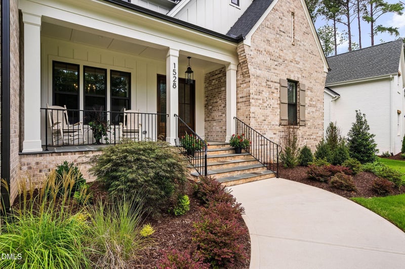 1528 Lake Adventure Ct, Raleigh, NC 27613