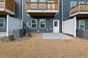 1528 Tamarisk Ln, Durham, NC 27703