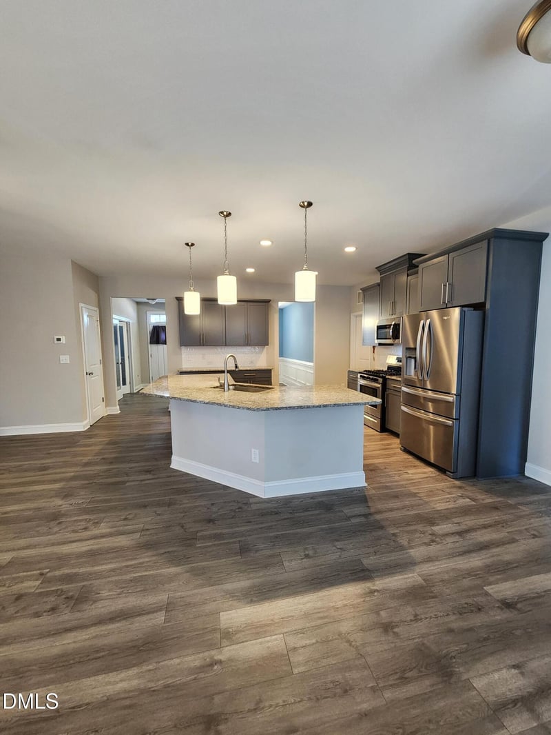 1528 Vergeland Dr, Hope Mills, NC 28348