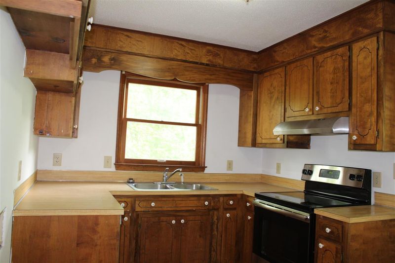 1529 Davis Rd, Hillsborough, NC 27278