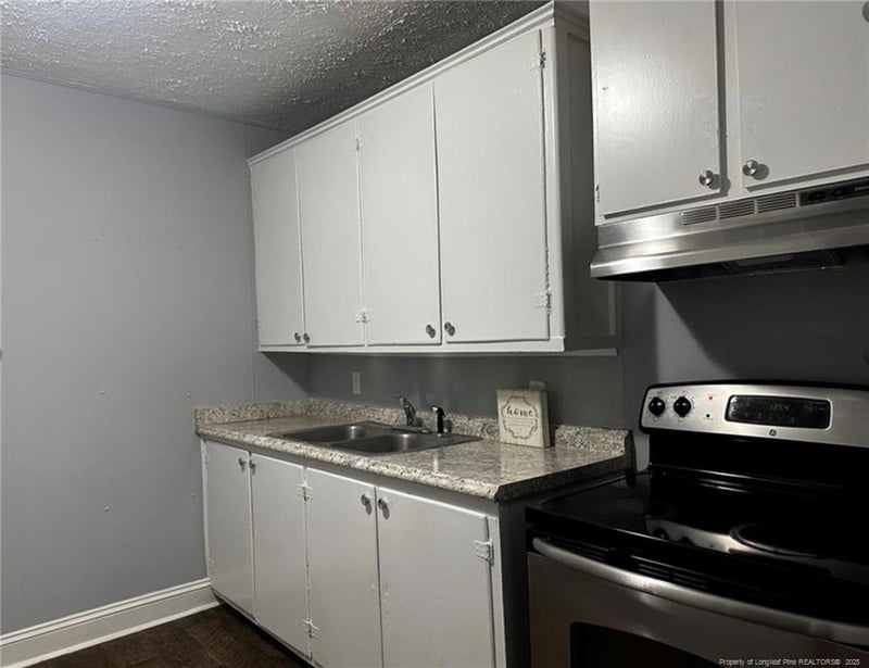 1529 Lacy St, Fayetteville, NC 28305