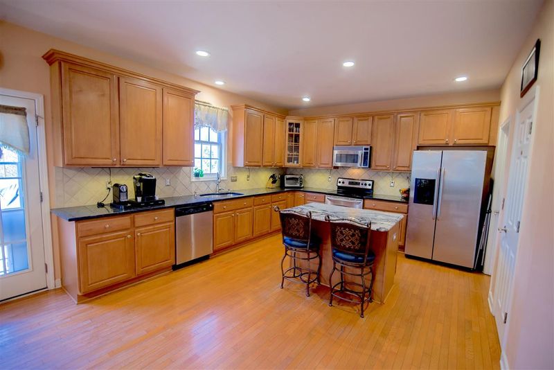 1529 Lindenberg Sq, Wake Forest, NC 27587