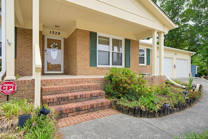 1529 Paisley Ave, Fayetteville, NC 28304