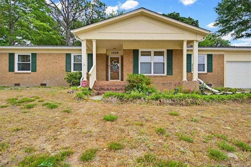 1529 Paisley Ave, Fayetteville, NC 28304