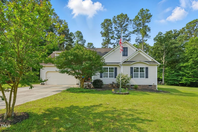 153 Hickory Nut Dr, Smithfield, NC 27577