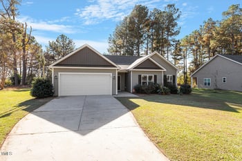 153 Highland Dr, Lillington, NC 27546